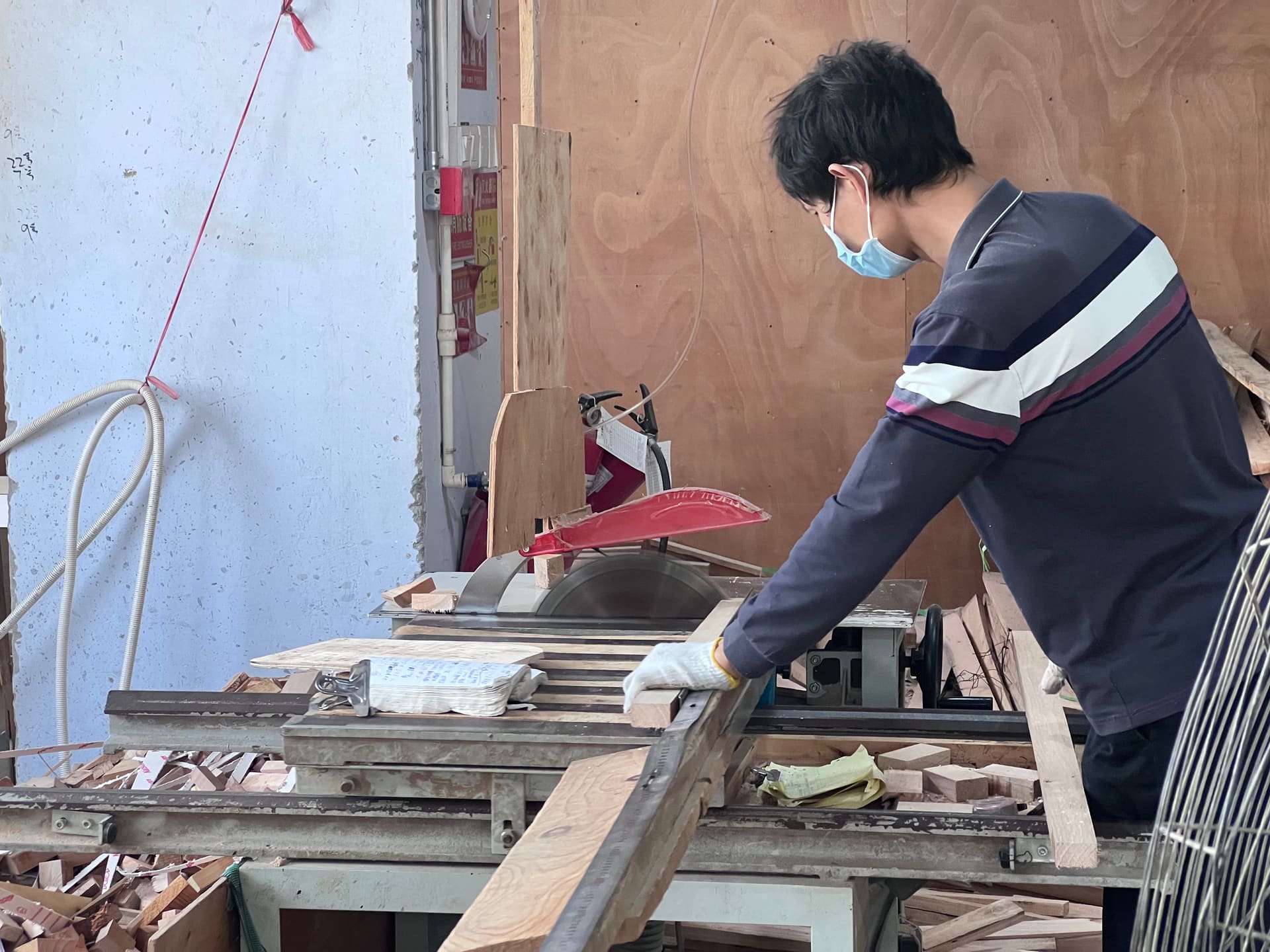 Solid wood frame cutting at our Foshan factory