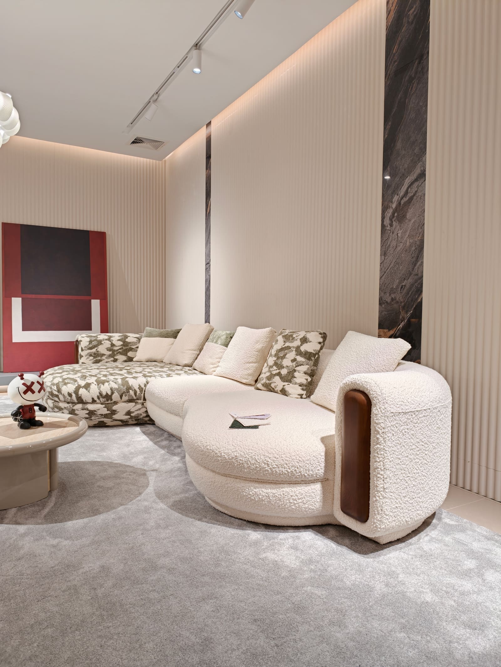 5012 Curved Cream Boucle Modular Sectional Sofa 2