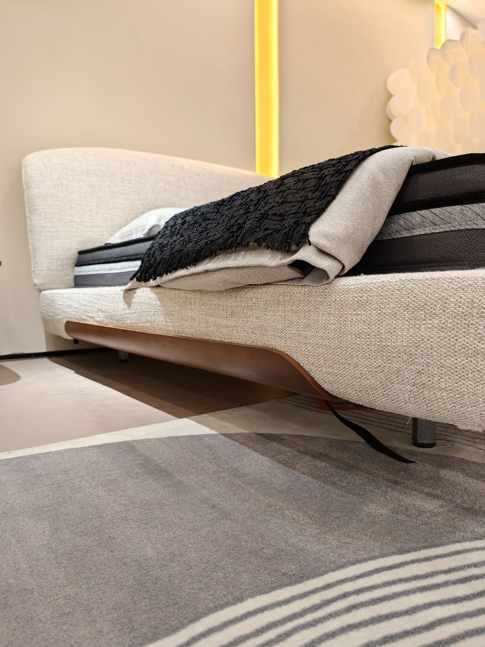 Linen Upholstered Platform Bed with Arched Scalloped Headboard 7