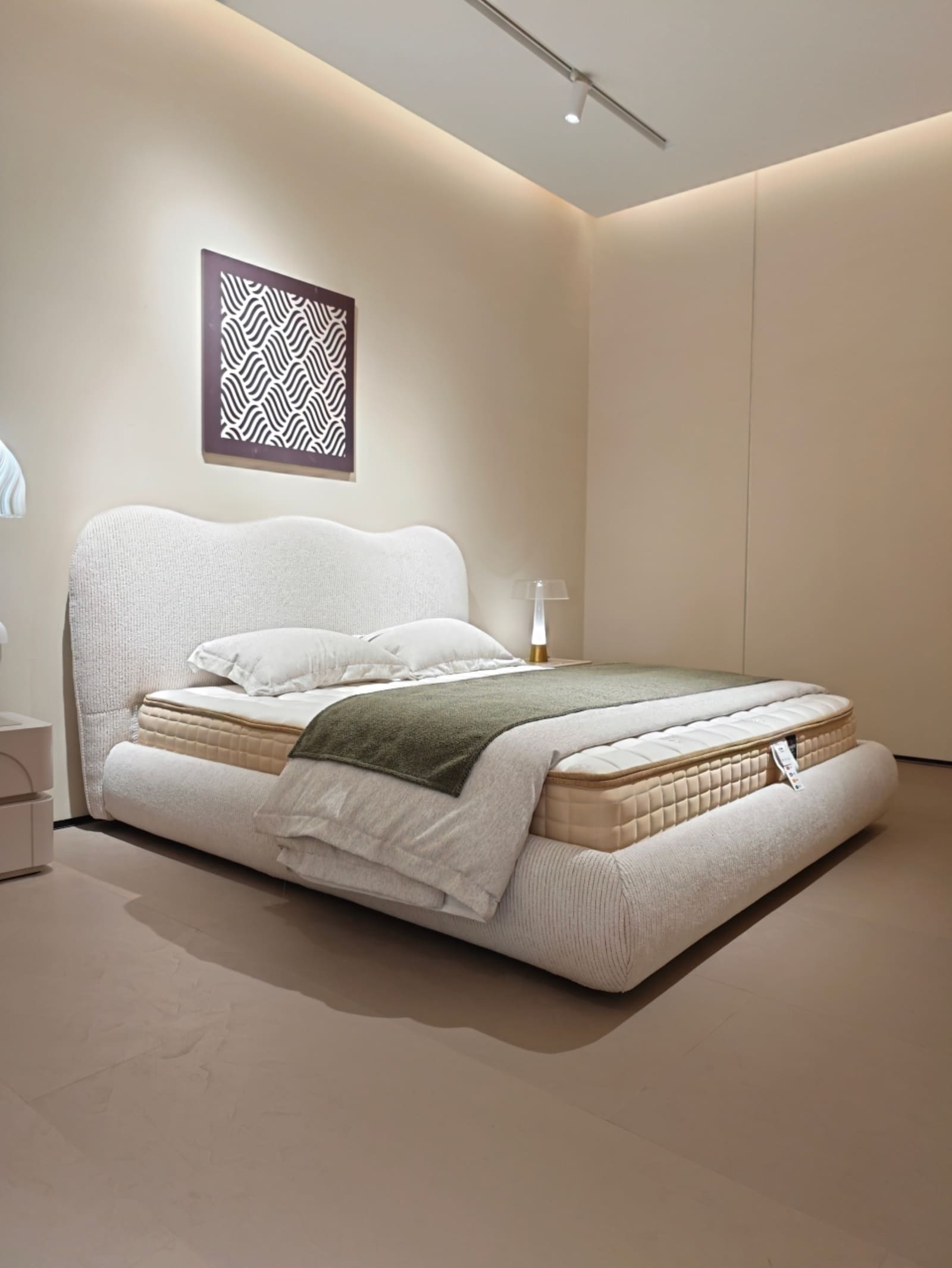 Cotton Linen Platform Bed with Cloud-Shaped Curved Headboard 9