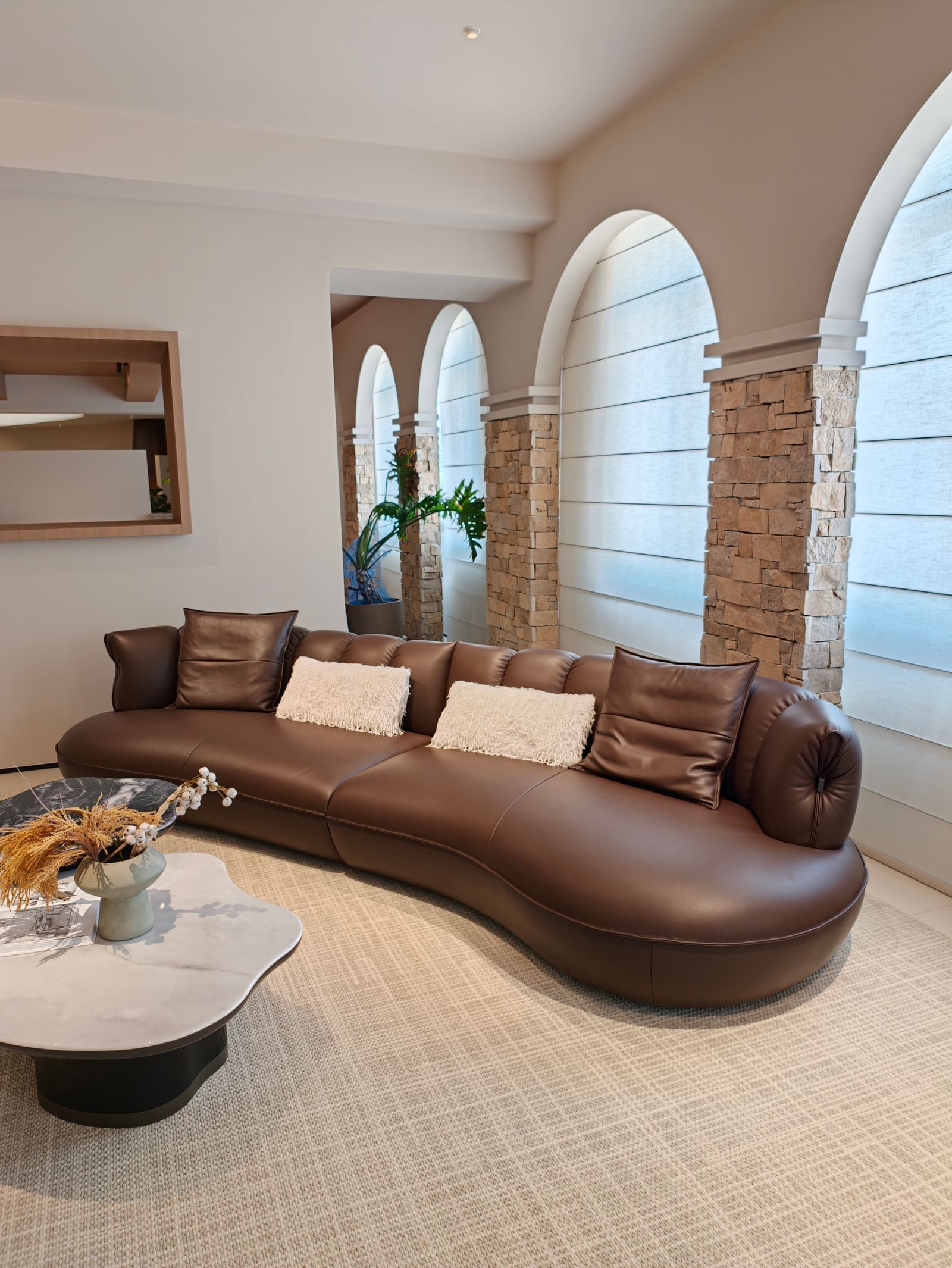 Curved Top-Grain Leather Sectional Sofa with Chaise HD2413B