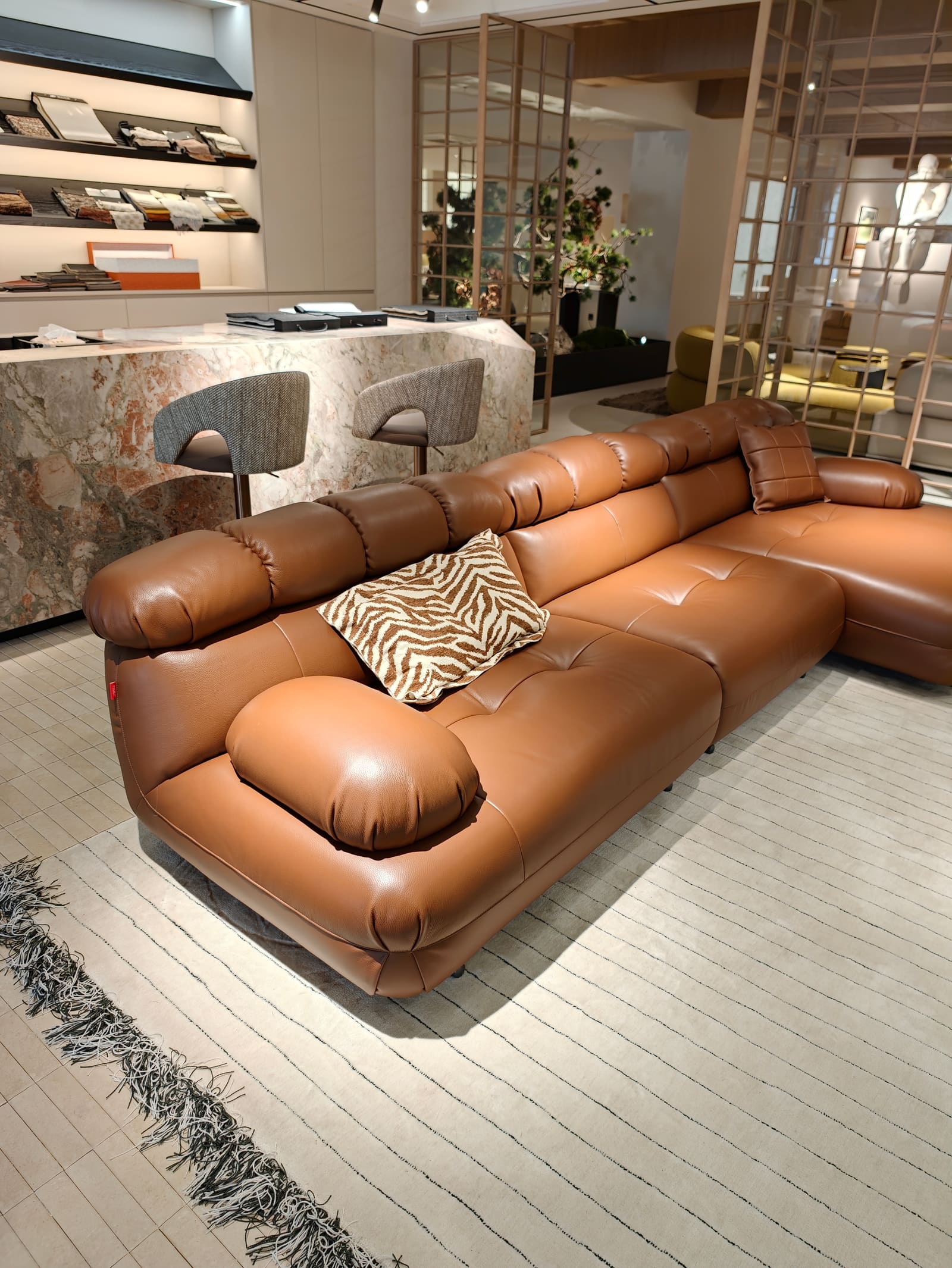 Modern Modular Leather Sectional Sofa with Chaise HD2442B 2