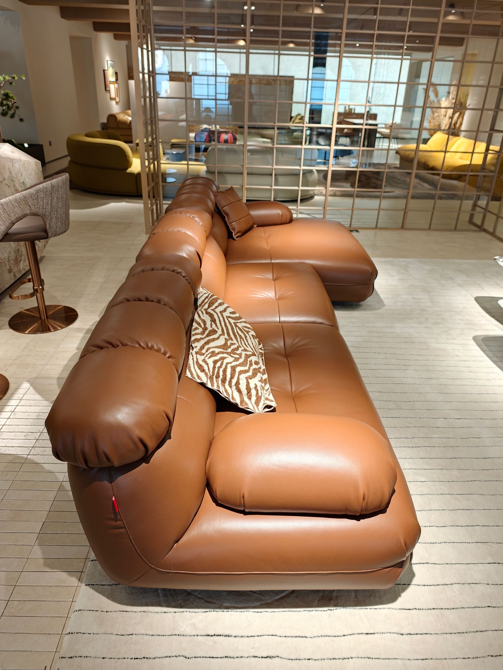 Modern Modular Leather Sectional Sofa with Chaise HD2442B 3