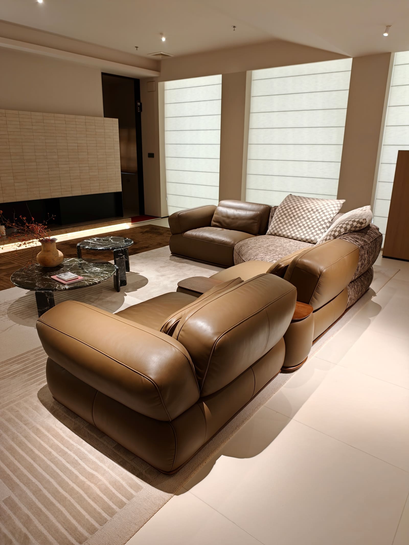 Large Curved Modular Leather Sofa with Corner and Side Cabinet HD2450 5